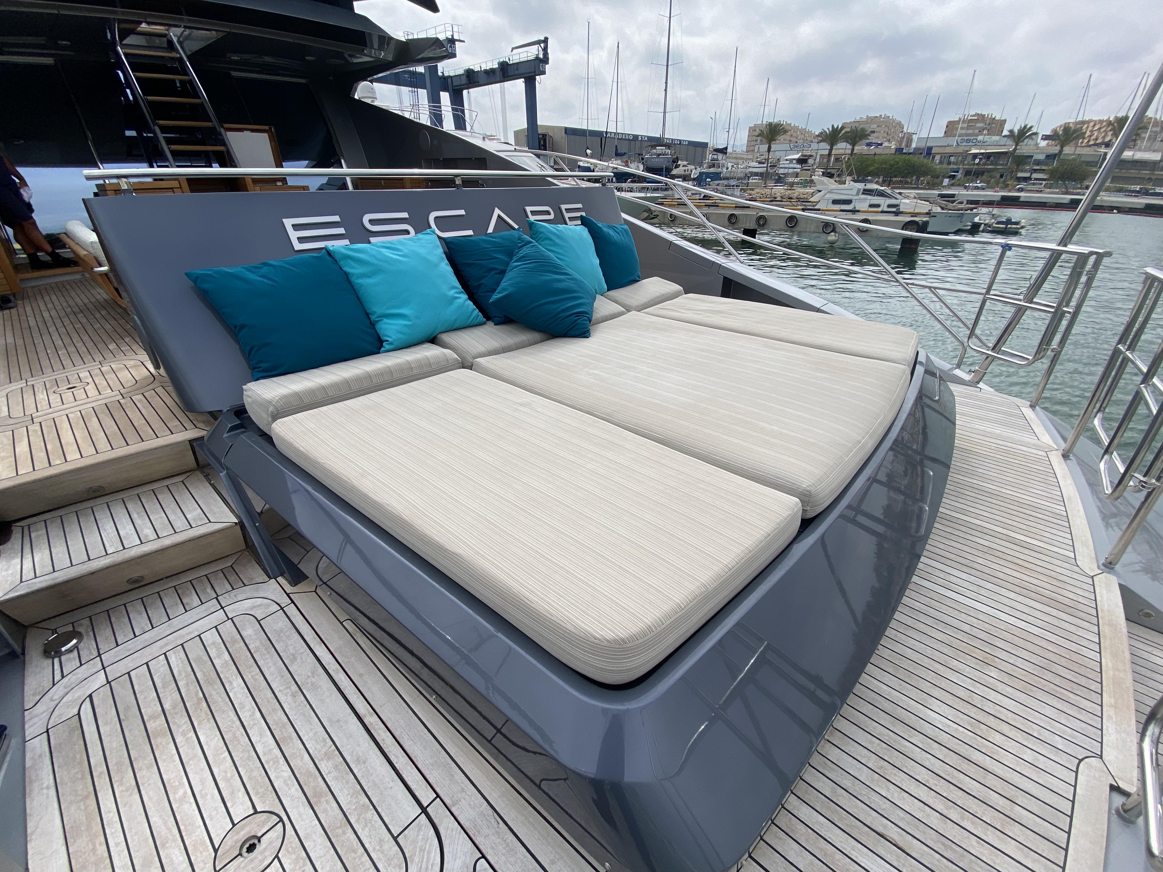 2005 PALMER JOHNSON 120 